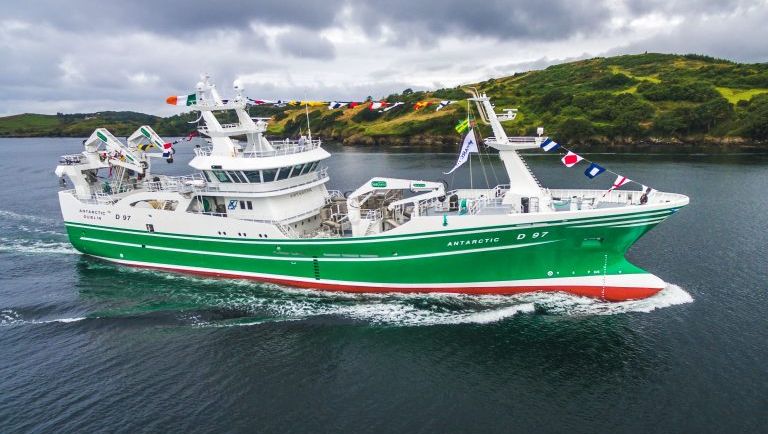 MFV Antarctic på sjøen